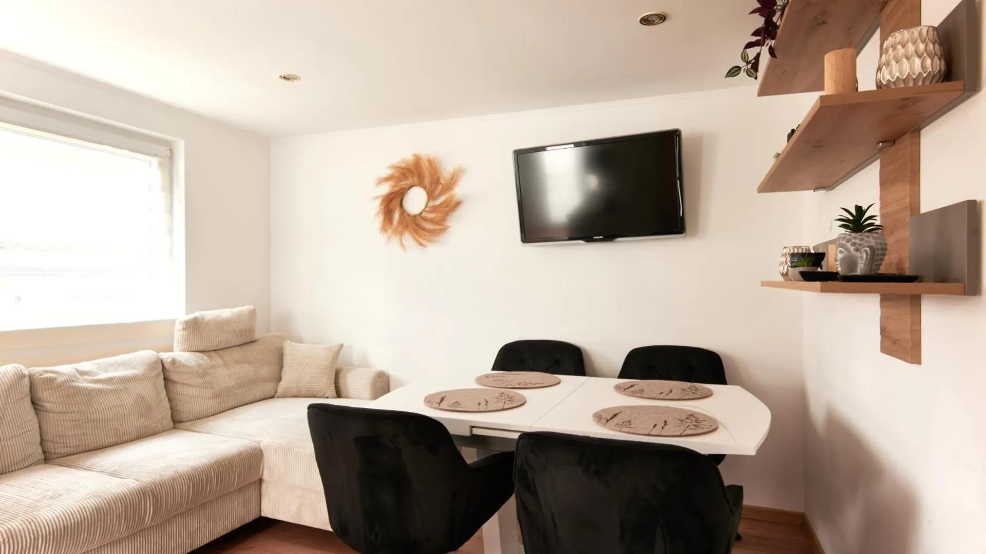 Vienna Prestige Luxury 3Bd Villa
