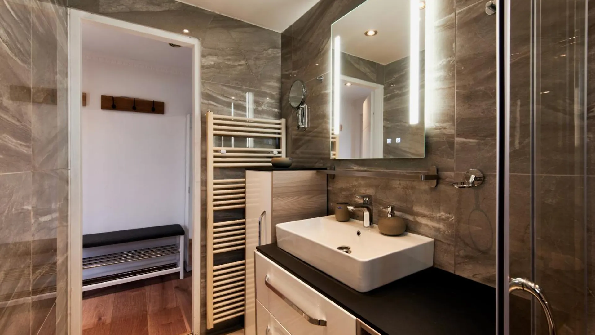 Vienna Prestige Luxury 3Bd Villa